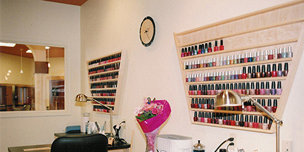 Nail Station